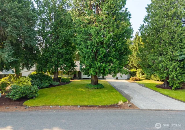 Photo 3 of Single family home for sale at 3223 Donnelly Dr Se, Olympia, WA 98501 | MLS# NWM2565982 | Listing updated on 2026-09-25