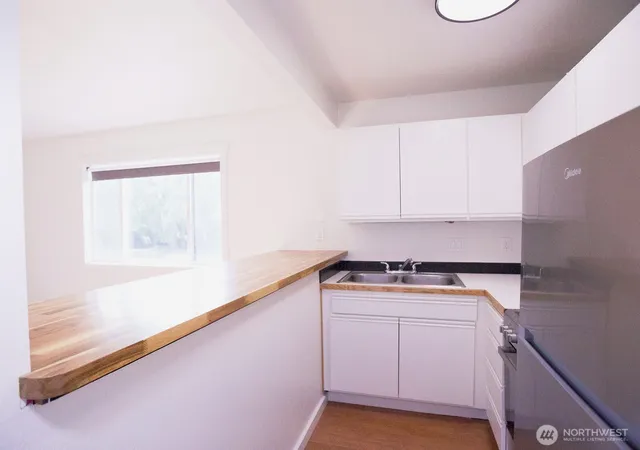Photo 4 of Condo for sale at 250 Tucker Ave #18, Friday Harbor, WA 98250 | MLS# NWM2566014 | Listing updated on 2026-09-23