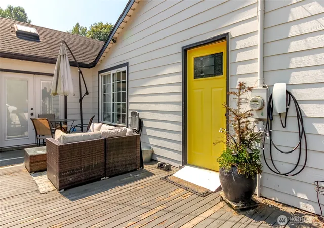 Photo 3 of Single family home for sale at 306 Sw 1st Street, South Prairie, WA 98385 | MLS# NWM2566027 | Listing updated on 2026-09-29