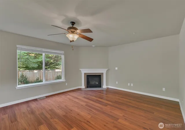Photo 3 of Single family home for sale at 5003 Madison Hts Ct Se, Olympia, WA 98501 | MLS# NWM2566028 | Listing updated on 2026-09-17