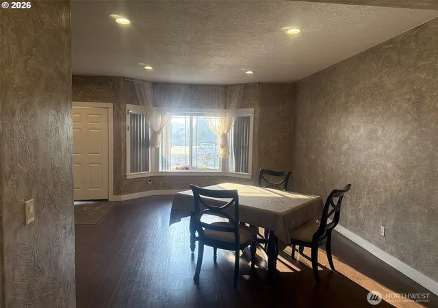 Photo 3 of Single family home for sale at 3709 Ne 98th Street, Vancouver, WA 98665 | MLS# NWM2566051 | Listing updated on 2026-09-23