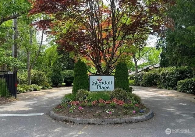 Townhouse for sale at 11911 Stendall Dr N, Seattle, WA 98133 | MLS# NWM2566065