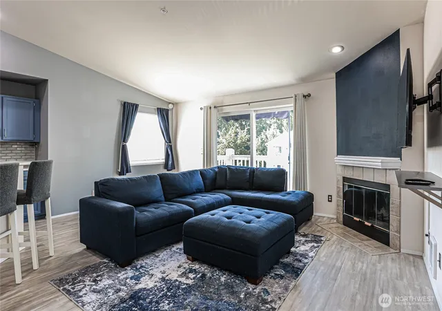 Photo 4 of Sale Pending at 11325 19th Avenue SE #B304, Everett, WA 98208 | MLS# NWM2566070 | Listing updated on 2026-09-24