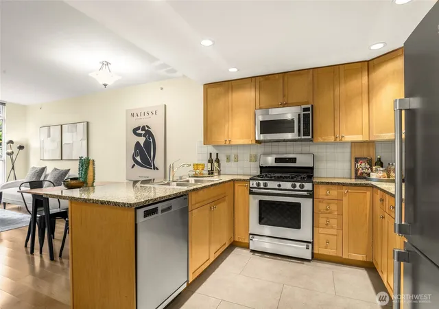 Photo 3 of Sale Pending at 1420 Terry Ave #304, Seattle, WA 98101 | MLS# NWM2566080 | Listing updated on 2026-10-01