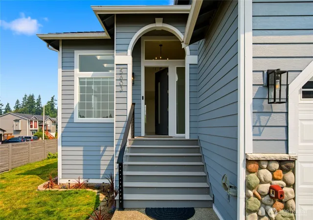 Photo 2 of Single family home for sale at 5603 79th Avenue Ne, Marysville, WA 98270 | MLS# NWM2566098 | Listing updated on 2026-10-01