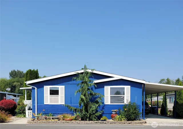 Photo 1 of Manufactured home for sale at 14727 43rd Avenue Ne #102, Marysville, WA 98271 | MLS# NWM2566102 | Listing updated on 2026-09-23