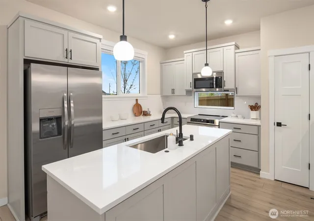 Photo 4 of Townhouse for sale at 28206 74Th Dr Nw #D, Stanwood, WA 98292 | MLS# NWM2566113 | Listing updated on 2026-09-21