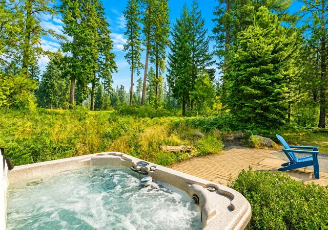 Photo 3 of Single family home for sale at 321 Equinox Dr, Cle Elum, WA 98922 | MLS# NWM2566118 | Listing updated on 2026-09-30