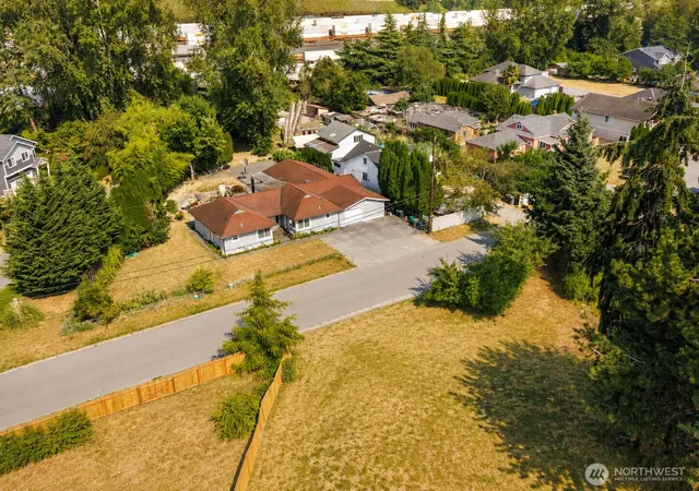 Photo 3 of Sale Pending at 11813 44th Place S, Tukwila, WA 98178 | MLS# NWM2566147 | Listing updated on 2026-09-25