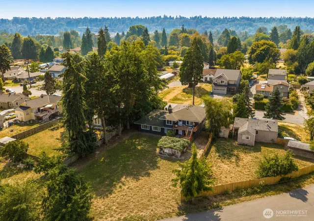 Photo 3 of Sale Pending at 11813 44th Place S, Tukwila, WA 98178 | MLS# NWM2566147 | Listing updated on 2026-09-25