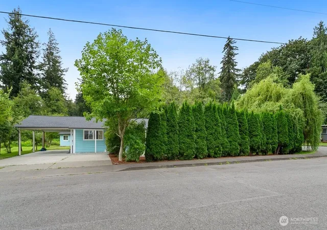 Photo 2 of Single family home for sale at 301 Over St Se, Tumwater, WA 98501 | MLS# NWM2566162 | Listing updated on 2026-09-28