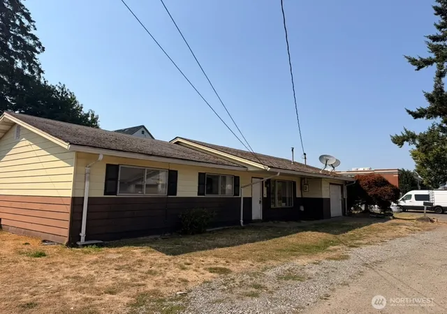 Photo 2 of Single family home for sale at 214 South 52nd St, Tacoma, WA 98408 | MLS# NWM2566198 | Listing updated on 2026-09-25