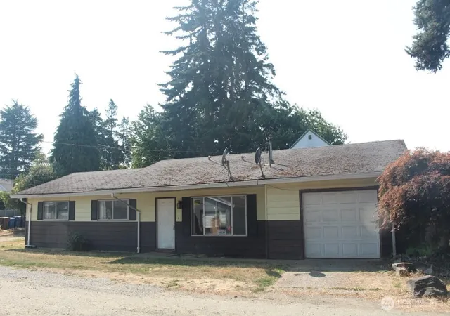 Photo 4 of Single family home for sale at 214 South 52nd St, Tacoma, WA 98408 | MLS# NWM2566198 | Listing updated on 2026-09-25