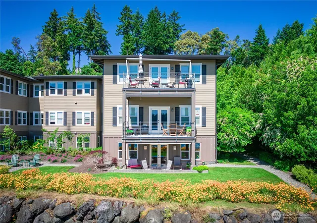 Photo 3 of Condo for sale at 9551 NE S Beach Dr #1A, Bainbridge Island, WA 98110 | MLS# NWM2566199 | Listing updated on 2026-09-23