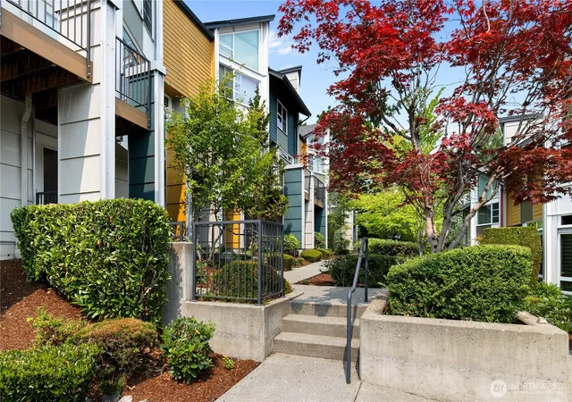 Photo 2 of Townhouse for sale at 15130 Ne 81st Way #104, Redmond, WA 98052 | MLS# NWM2566211 | Listing updated on 2026-09-23