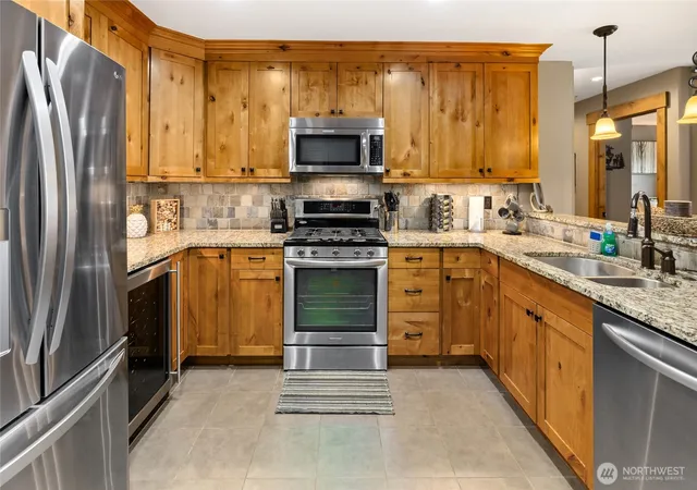 Photo 4 of Condo for sale at 3770 Suncadia Trl #207, Cle Elum, WA 98922 | MLS# NWM2566216 | Listing updated on 2026-09-23