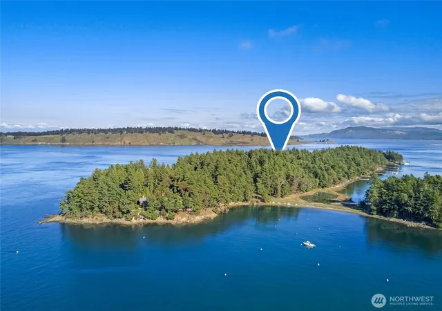 Photo 2 of Single family home for sale at 184 Brooks Ln, Friday Harbor, WA 98250 | MLS# NWM2566226 | Listing updated on 2026-09-23