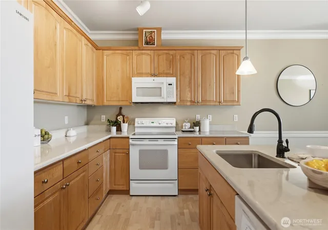 Photo 4 of Condo for sale at 23007 Lakeview Dr #A303, Mountlake Terrace, WA 98043 | MLS# NWM2566235 | Listing updated on 2026-09-21