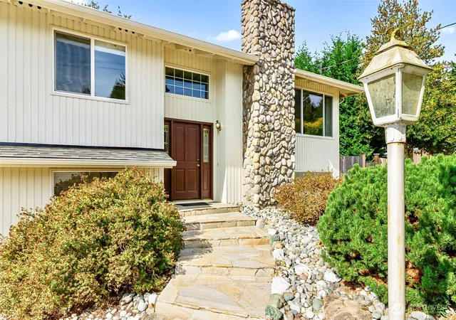 Photo 2 of Single family home for sale at 12726 Robinhood Ln, Snohomish, WA 98290 | MLS# NWM2566238 | Listing updated on 2026-09-25