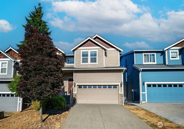 Photo 3 of Single family home for sale at 2523 10th Court Se, Olympia, WA 98501 | MLS# NWM2566242 | Listing updated on 2026-09-23