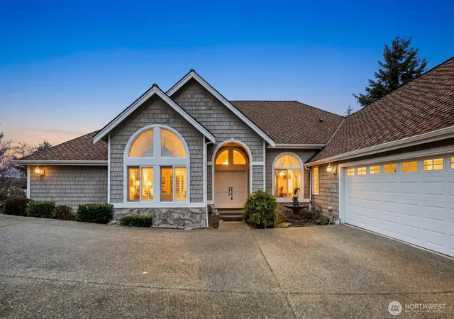 Photo 2 of Sale Pending at 1665 204th Avenue Ne, Sammamish, WA 98074 | MLS# NWM2566250 | Listing updated on 2026-09-22