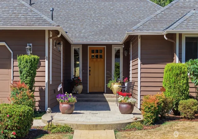 Photo 3 of Single family home for sale at 4529 168th Avenue Se, Bellevue, WA 98006 | MLS# NWM2566272 | Listing updated on 2026-09-23