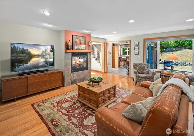 Photo 4 of Single family home for sale at 4529 168th Avenue SE, Bellevue, WA 98006 | MLS# NWM2566272 | Listing updated on 2026-09-23