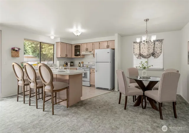 Photo 3 of Sale Pending at 1901 Union Ave Ne, Renton, WA 98059 | MLS# NWM2566279 | Listing updated on 2026-09-24