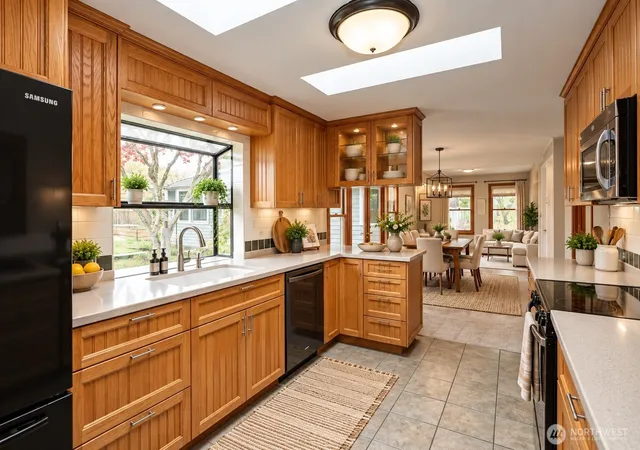 Photo 3 of Single family home for sale at 3806 S 272nd Street, Kent, WA 98032 | MLS# NWM2566283 | Listing updated on 2026-10-14