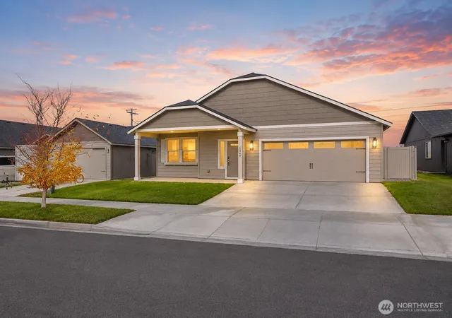 Photo 1 of Single family home for sale at 1344 E Nen Dr, Moses Lake, WA 98837 | MLS# NWM2566289 | Listing updated on 2026-09-25