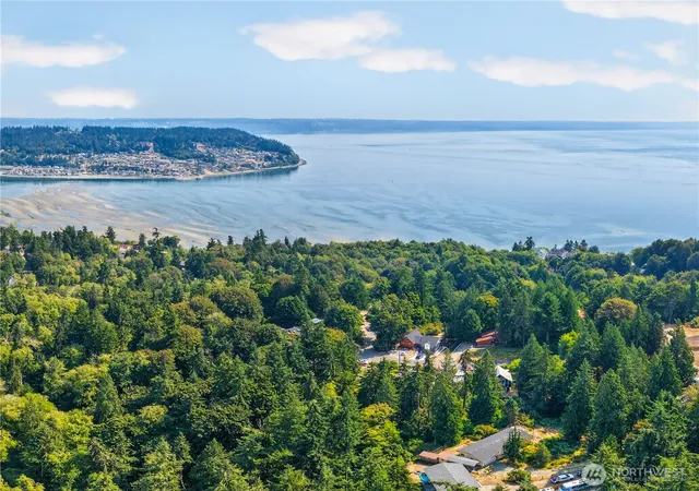 Photo 2 of Single family home for sale at 8103 Hawaii Lane, Clinton, WA 98236 | MLS# NWM2566291 | Listing updated on 2026-09-29