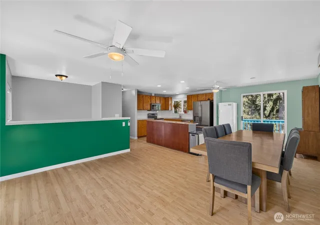 Photo 4 of Single family home for sale at 8103 Hawaii Lane, Clinton, WA 98236 | MLS# NWM2566291 | Listing updated on 2026-09-29