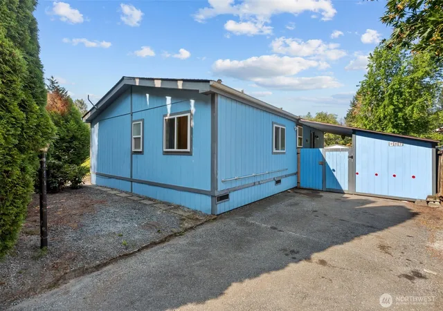 Photo 3 of Manufactured home for sale at 20277 80th Avenue NE #55, Arlington, WA 98223 | MLS# NWM2566301 | Listing updated on 2026-09-23