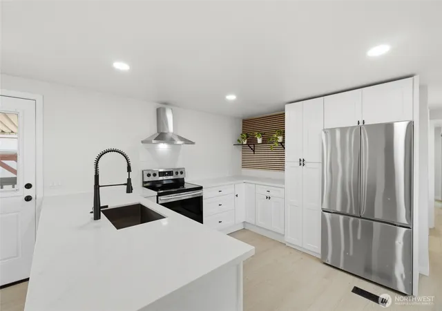 Photo 3 of Manufactured home for sale at 5620 112th Avenue Ct E #23, Puyallup, WA 98372 | MLS# NWM2566303 | Listing updated on 2026-09-21