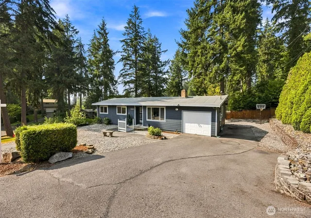 Photo 1 of Single family home for sale at 6811 82nd Street Sw, Lakewood, WA 98499 | MLS# NWM2566325 | Listing updated on 2026-09-22