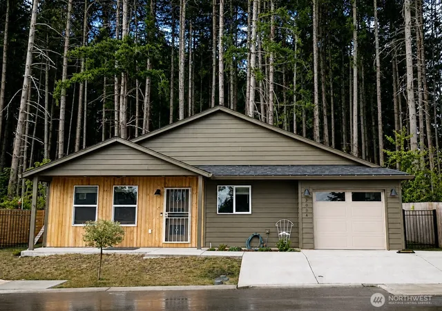 Photo 1 of Sale Pending at 3004 Orange Ct, Winlock, WA 98596 | MLS# NWM2566333 | Listing updated on 2026-09-25