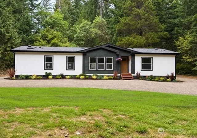 Photo 2 of Manufactured home for sale at 5189 Sw Paradise Ln, Port Orchard, WA 98367 | MLS# NWM2566344 | Listing updated on 2026-09-24