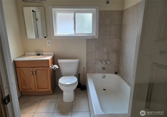 Photo 3 of Single family home for sale at 825 Sauk Ave, Darrington, WA 98241 | MLS# NWM2566367 | Listing updated on 2026-09-23