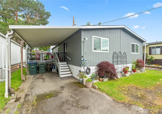 Photo 3 of Manufactured home for sale at 2400 Donovan Ave #3, Bellingham, WA 98225 | MLS# NWM2566368 | Listing updated on 2026-09-23