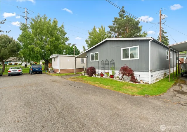 Photo 3 of Manufactured home for sale at 2400 Donovan Ave #3, Bellingham, WA 98225 | MLS# NWM2566368 | Listing updated on 2026-09-23