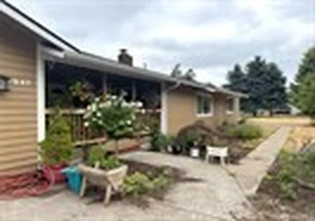 Photo 4 of Single family home for sale at 247 Big Hanaford Rd, Centralia, WA 98531 | MLS# NWM2566375 | Listing updated on 2026-09-23