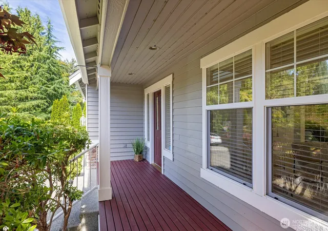 Photo 3 of Single family home for sale at 1608 Highland Ter Ct, Mukilteo, WA 98275 | MLS# NWM2566389 | Listing updated on 2026-10-01