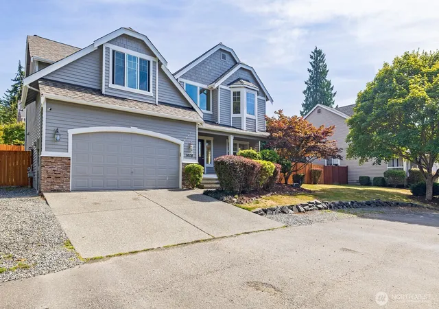 Single family home for sale at 1608 Highland Ter Ct, Mukilteo, WA 98275 | MLS# NWM2566389