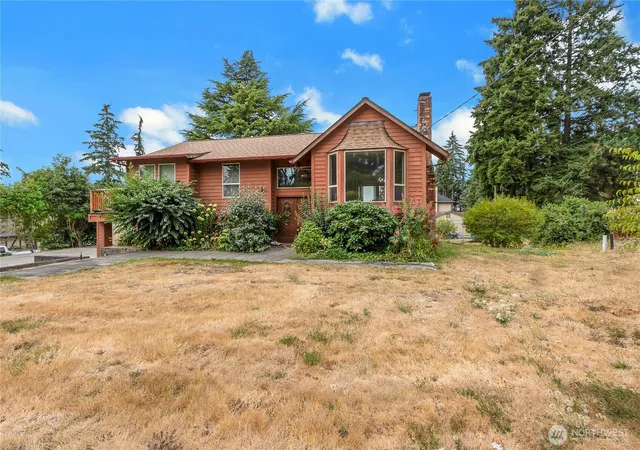 Photo 3 of Single family home for sale at 902 66th Ave E, Fife, WA 98424 | MLS# NWM2566392 | Listing updated on 2026-09-25