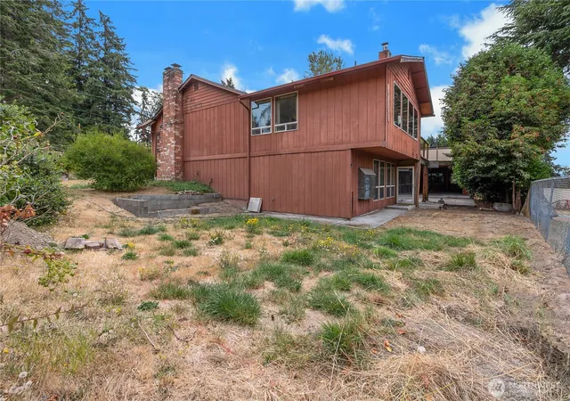 Photo 4 of Single family home for sale at 902 66Th Ave E, Fife, WA 98424 | MLS# NWM2566392 | Listing updated on 2026-09-25