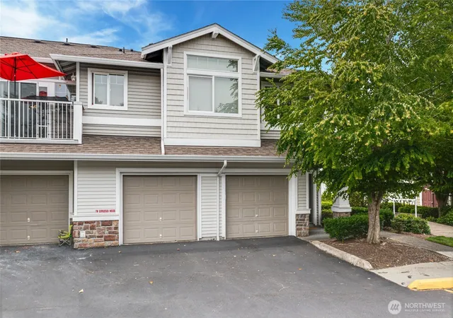 Photo 2 of Condo for sale at 6405 Isaac Ave Se #G, Auburn, WA 98092 | MLS# NWM2566398 | Listing updated on 2026-09-30