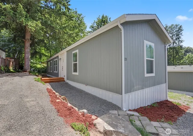 Photo 3 of Manufactured home for sale at 28454 168th Avenue Se #23, Kent, WA 98042 | MLS# NWM2566404 | Listing updated on 2026-09-22