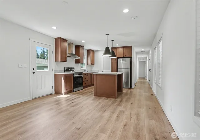 Photo 4 of Manufactured home for sale at 28454 168th Avenue SE #23, Kent, WA 98042 | MLS# NWM2566404 | Listing updated on 2026-09-22