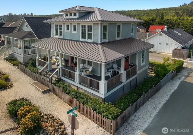 Photo 2 of Single family home for sale at 286 Compass St, Pacific Beach, WA 98571 | MLS# NWM2566439 | Listing updated on 2026-09-23