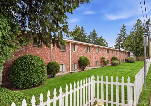 Multi family home for sale at 30853 14th Avenue S, Federal Way, WA 98003 | MLS# NWM2566450